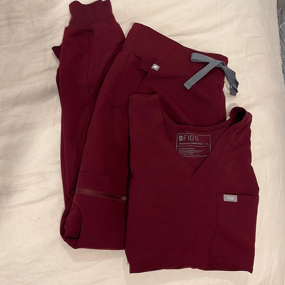 FIGS Women's Scrub Set in Burgundy with Gray Tie